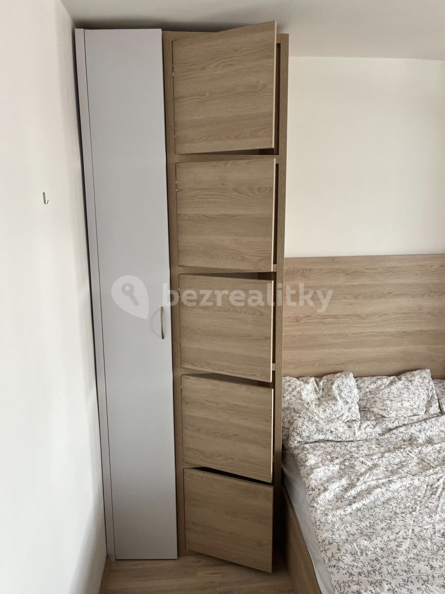 Pronájem bytu Garsoniéra 32 m², Topolová, Praha, Praha Pronájem bytu Garsoniéra 32 m², Topolová, Praha, Praha
