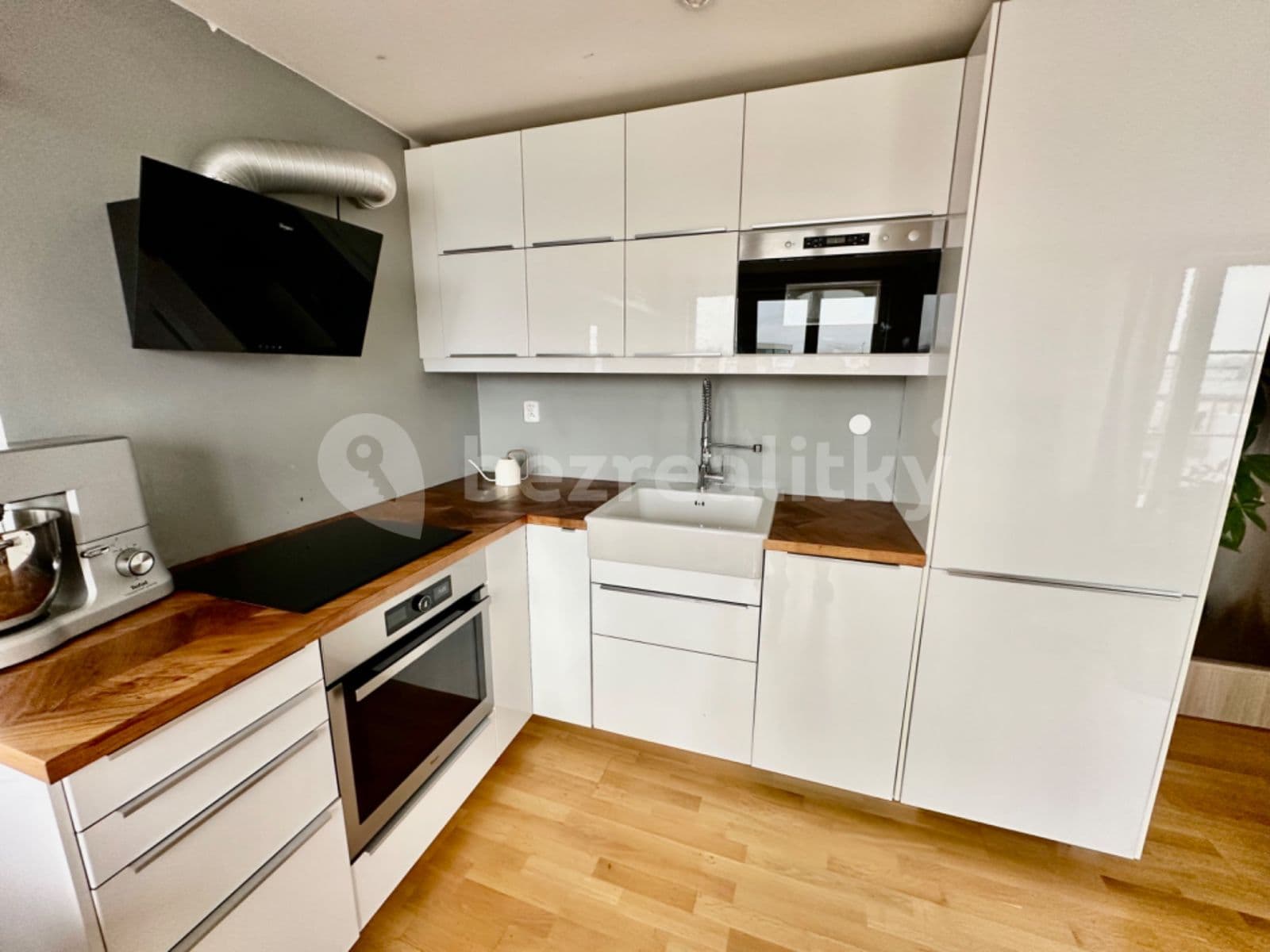 Pronájem bytu 2+kk 48 m², U Křížku, Praha, Praha Pronájem bytu 2+kk 48 m², U Křížku, Praha, Praha