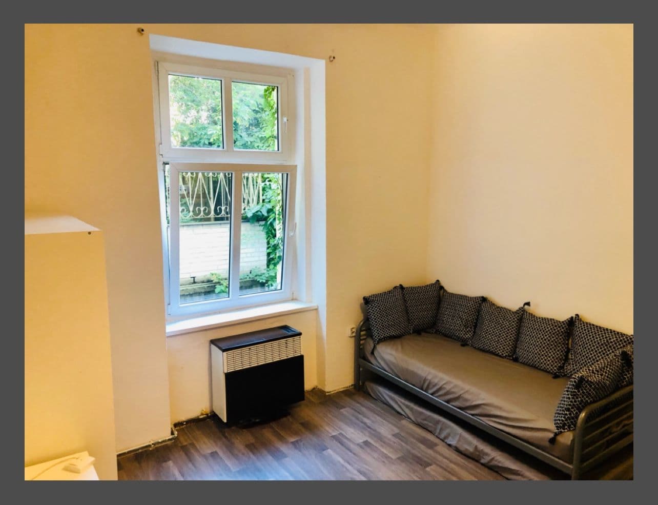 Pronájem bytu 1+kk 25 m², Bořivojova, Praha, Praha Pronájem bytu 1+kk 25 m², Bořivojova, Praha, Praha