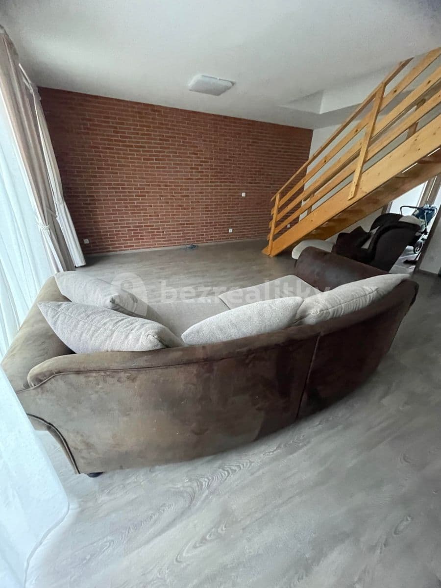 Pronájem domu 97 m², pozemek 130 m², Tři Vršky, Králův Dvůr, Středočeský kraj Pronájem domu 97 m², pozemek 130 m², Tři Vršky, Králův Dvůr, Středočeský kraj