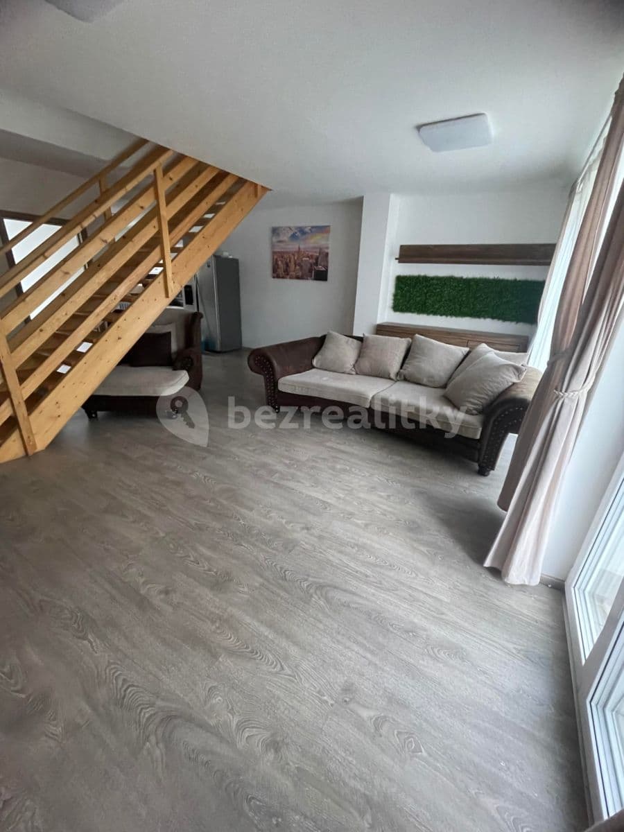 Pronájem domu 97 m², pozemek 130 m², Tři Vršky, Králův Dvůr, Středočeský kraj Pronájem domu 97 m², pozemek 130 m², Tři Vršky, Králův Dvůr, Středočeský kraj