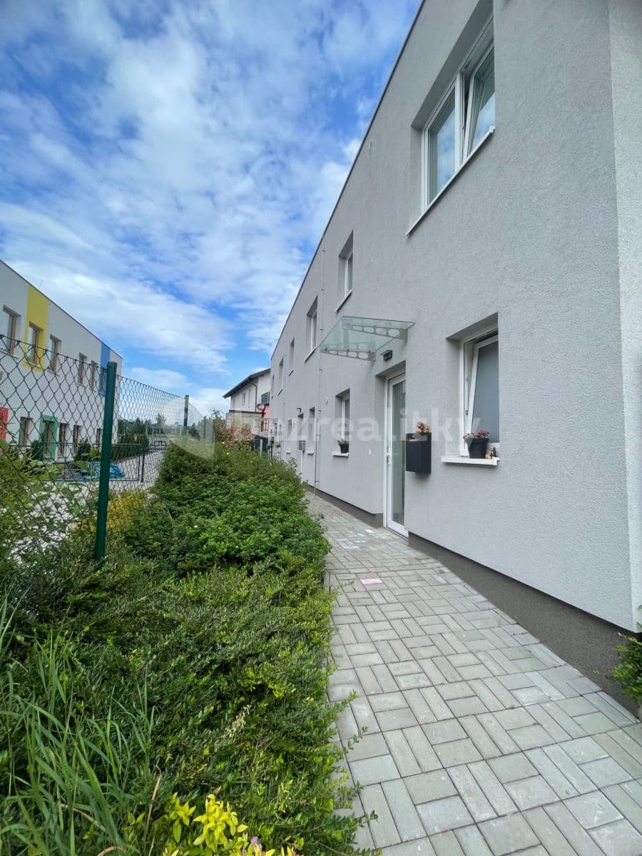 Pronájem domu 97 m², pozemek 130 m², Tři Vršky, Králův Dvůr, Středočeský kraj Pronájem domu 97 m², pozemek 130 m², Tři Vršky, Králův Dvůr, Středočeský kraj