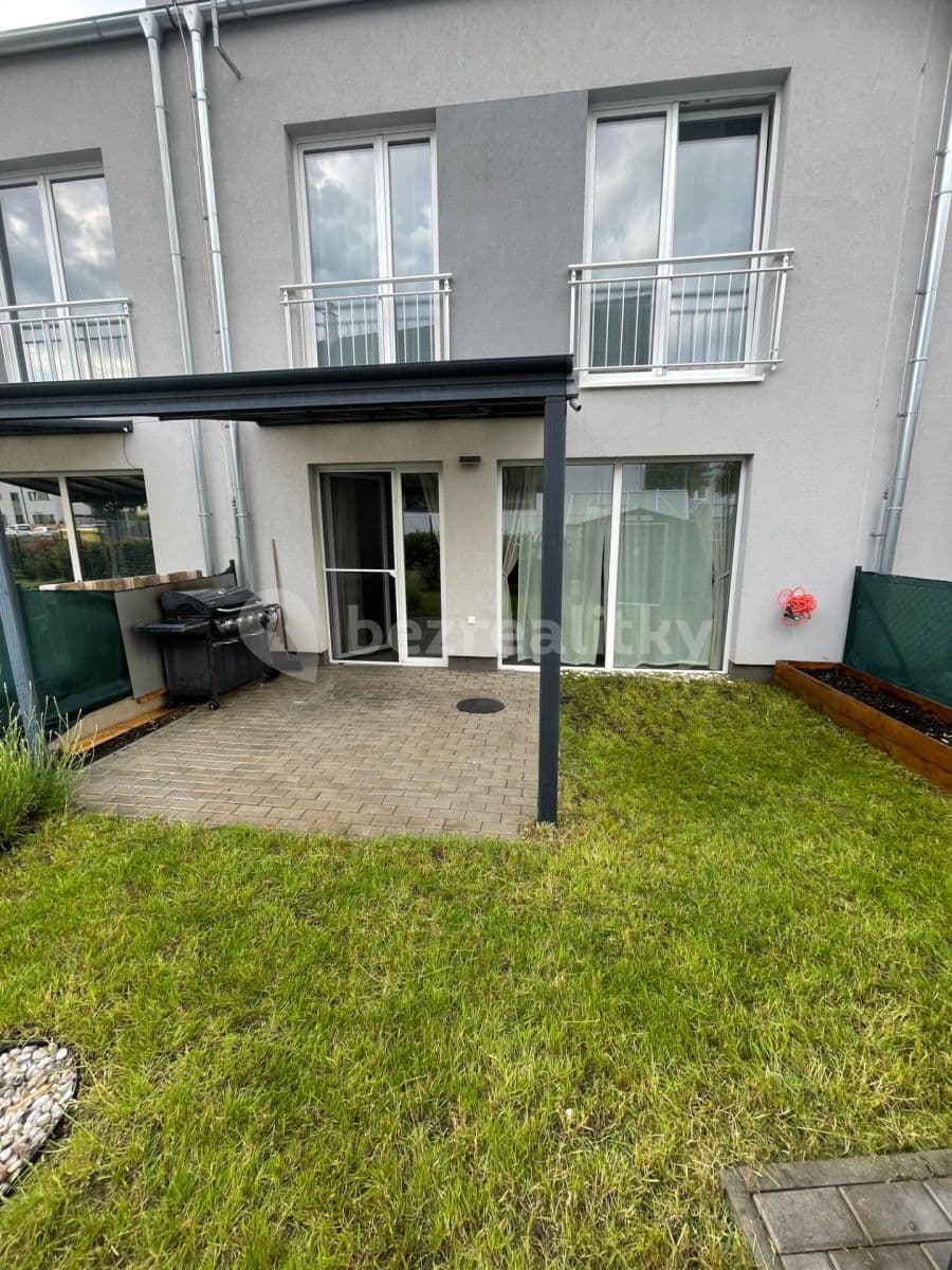 Pronájem domu 97 m², pozemek 130 m², Tři Vršky, Králův Dvůr, Středočeský kraj Pronájem domu 97 m², pozemek 130 m², Tři Vršky, Králův Dvůr, Středočeský kraj