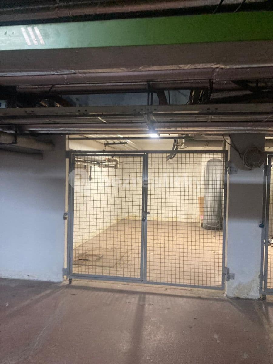 Pronájem garáže 20 m², Perunova, Praha, Praha Pronájem garáže 20 m², Perunova, Praha, Praha