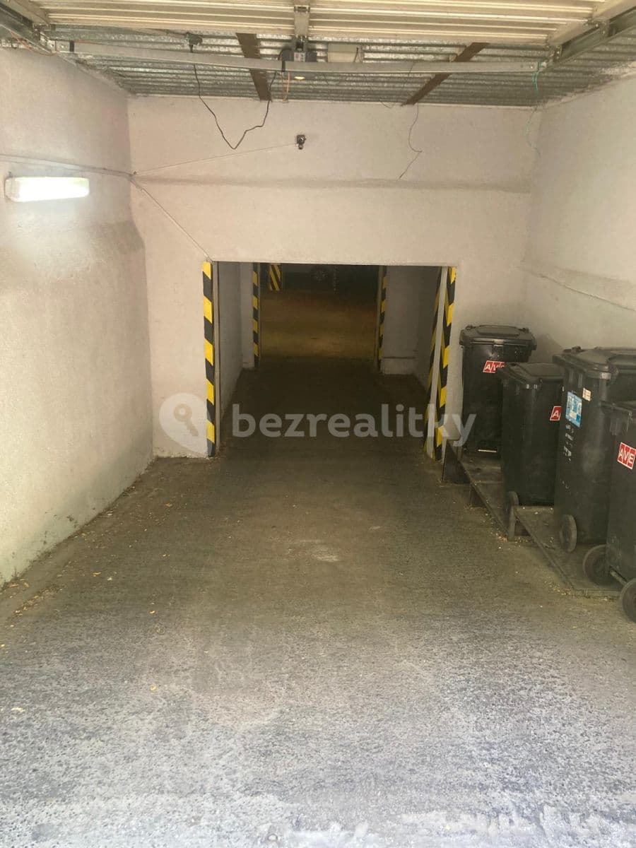 Pronájem garáže 20 m², Perunova, Praha, Praha Pronájem garáže 20 m², Perunova, Praha, Praha