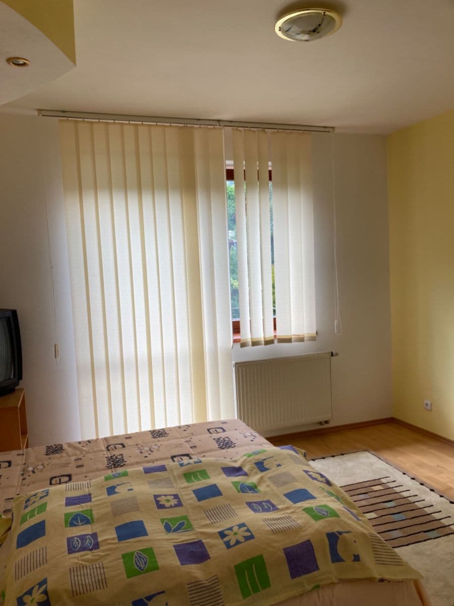 Prodej domu 200 m², pozemek 149 m², Kvetinová, Banská Bystrica, Banskobystrický kraj Prodej domu 200 m², pozemek 149 m², Kvetinová, Banská Bystrica, Banskobystrický kraj