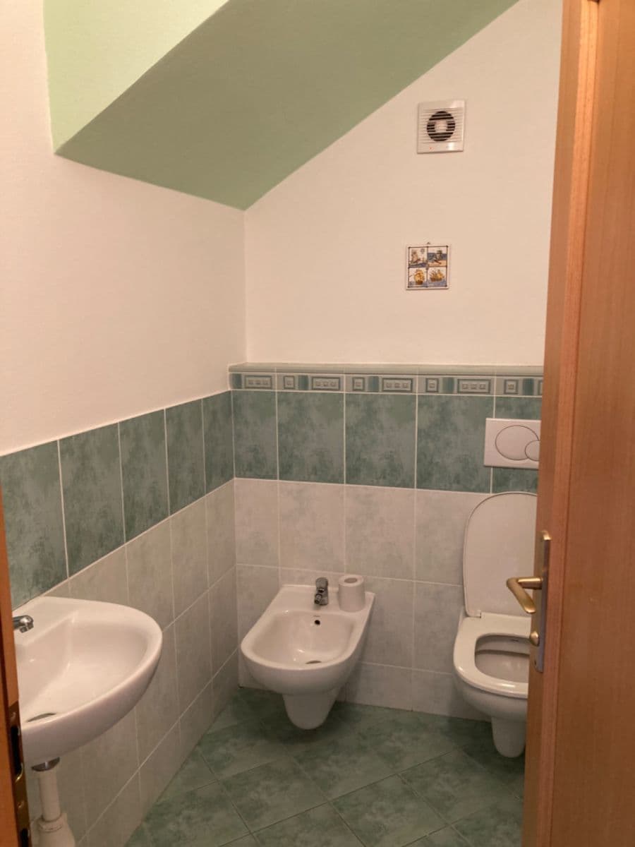 Prodej domu 200 m², pozemek 149 m², Kvetinová, Banská Bystrica, Banskobystrický kraj Prodej domu 200 m², pozemek 149 m², Kvetinová, Banská Bystrica, Banskobystrický kraj