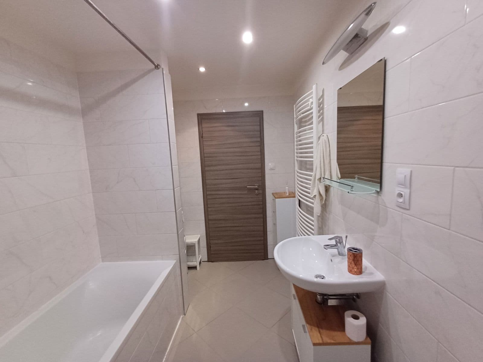 Pronájem bytu 2+kk 63 m², V Háji, Praha, Praha Pronájem bytu 2+kk 63 m², V Háji, Praha, Praha