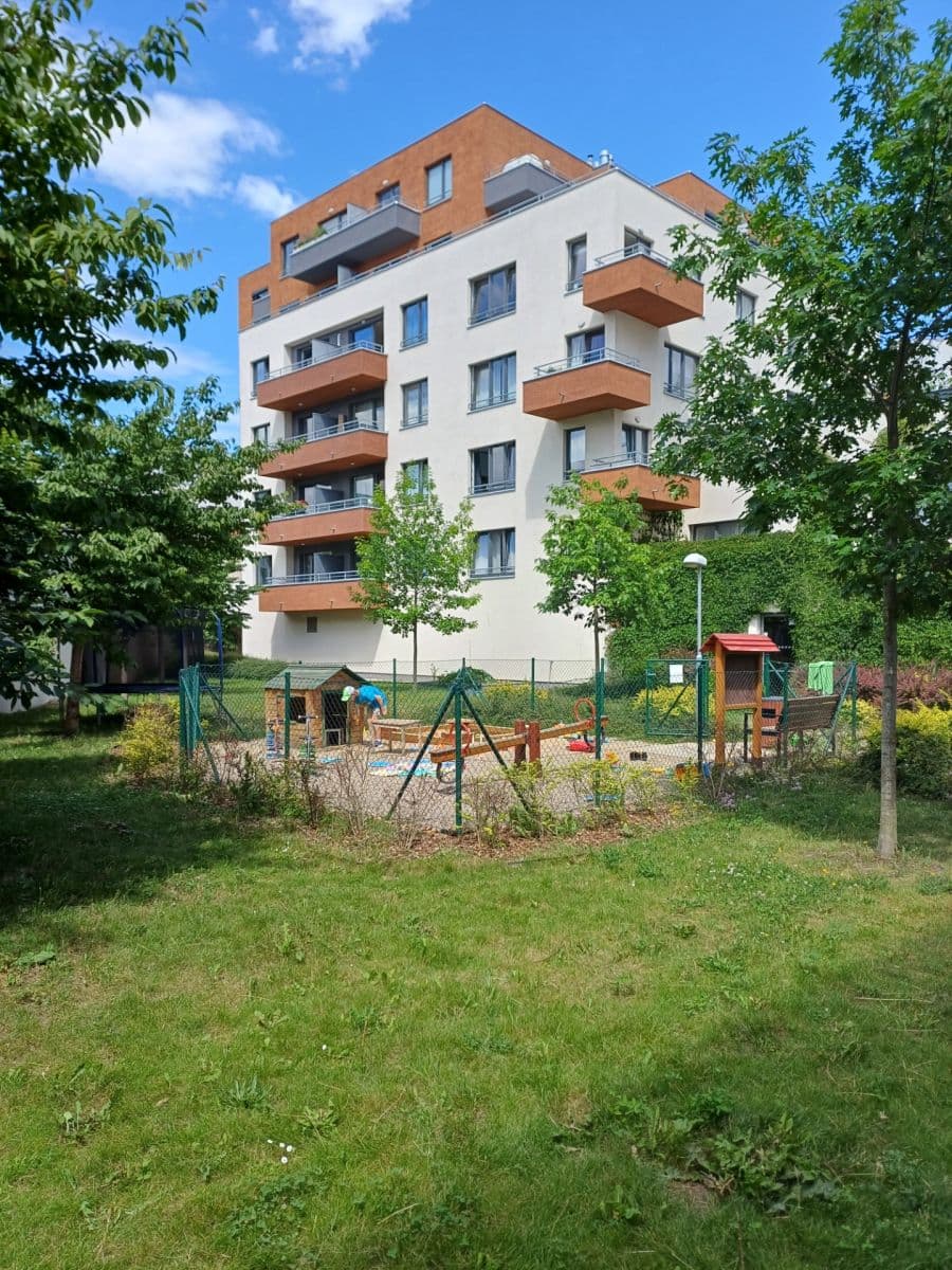 Pronájem bytu 2+kk 63 m², V Háji, Praha, Praha Pronájem bytu 2+kk 63 m², V Háji, Praha, Praha
