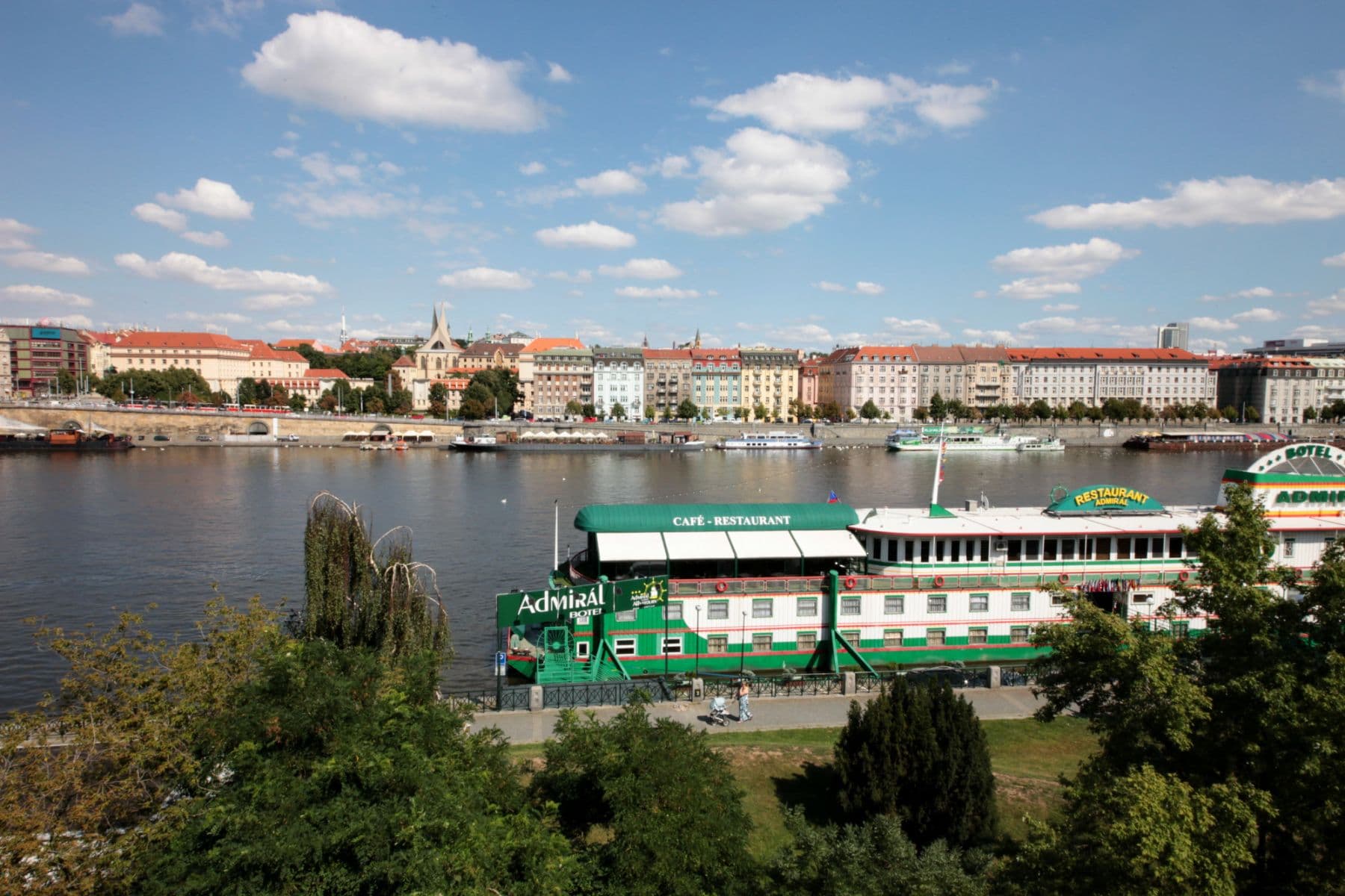 Pronájem bytu 80 m², Hořejší nábřeží, Praha, Praha Pronájem bytu 80 m², Hořejší nábřeží, Praha, Praha