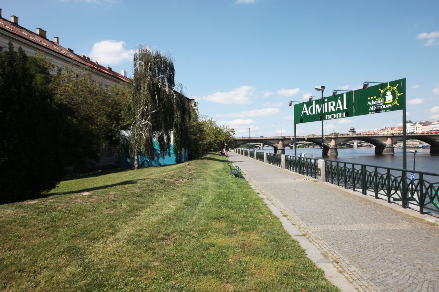 Pronájem bytu 80 m², Hořejší nábřeží, Praha, Praha Pronájem bytu 80 m², Hořejší nábřeží, Praha, Praha