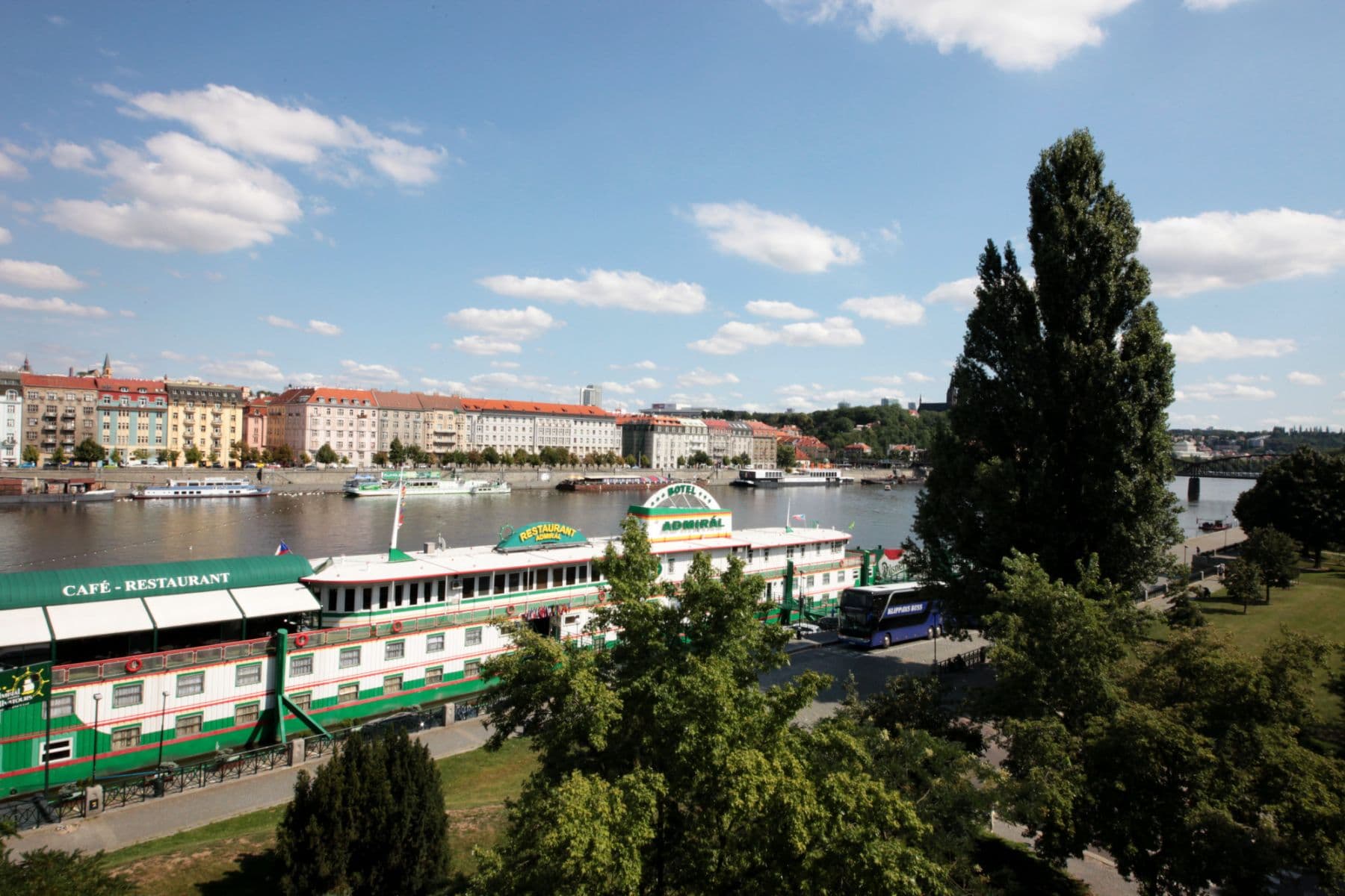 Pronájem bytu 80 m², Hořejší nábřeží, Praha, Praha Pronájem bytu 80 m², Hořejší nábřeží, Praha, Praha