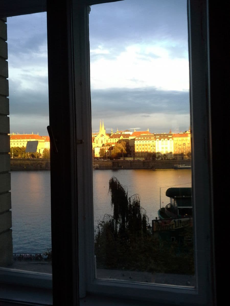 Pronájem bytu 80 m², Hořejší nábřeží, Praha, Praha Pronájem bytu 80 m², Hořejší nábřeží, Praha, Praha