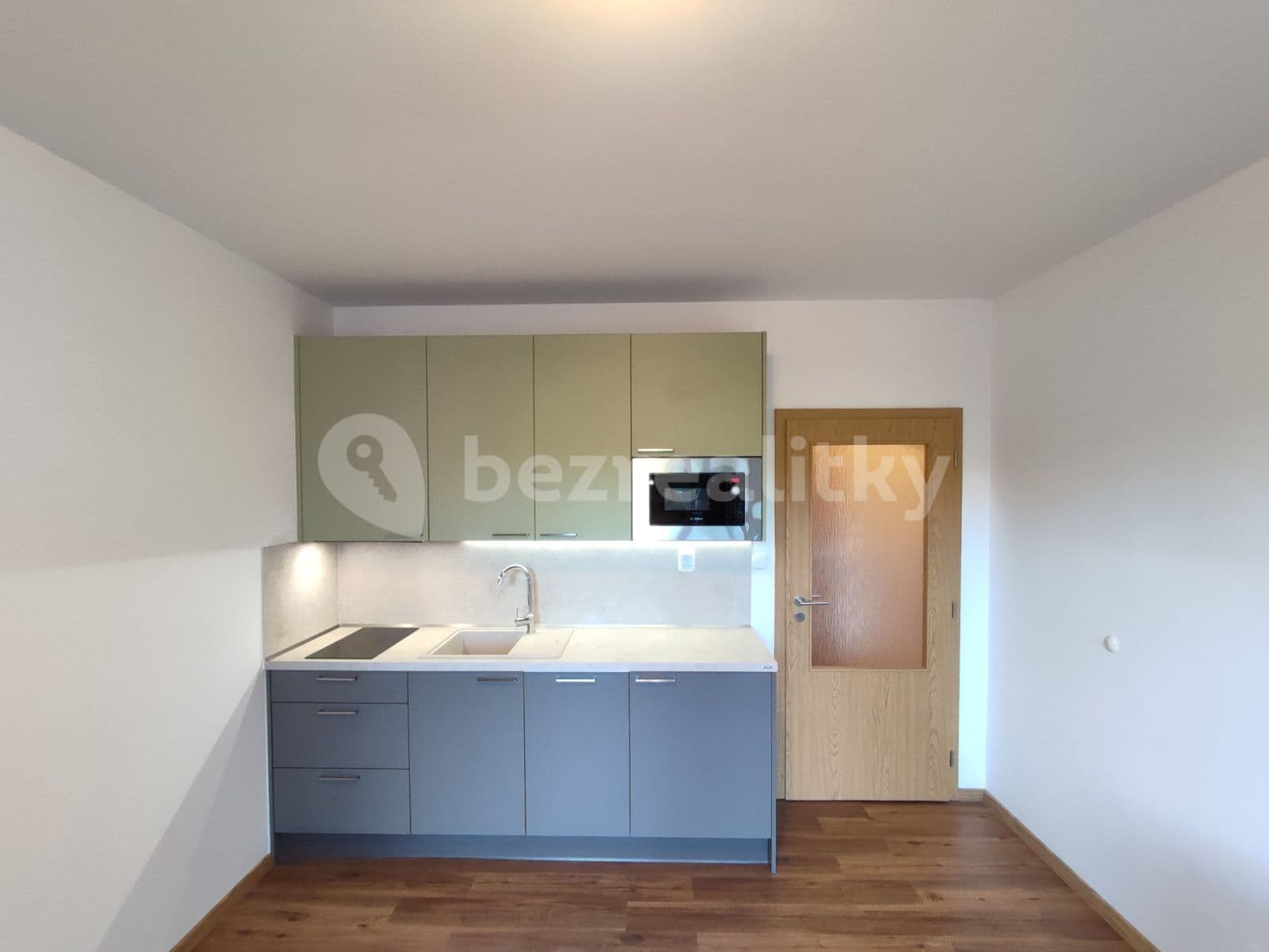 Pronájem bytu 1+kk 25 m², Božetěchova, Brno, Jihomoravský kraj Pronájem bytu 1+kk 25 m², Božetěchova, Brno, Jihomoravský kraj