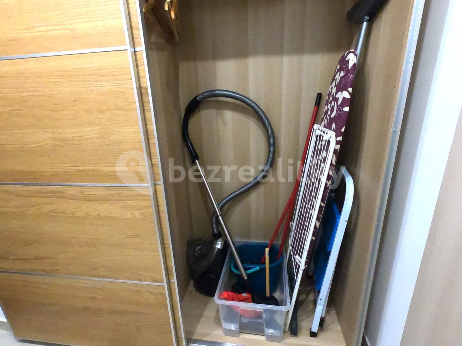 Pronájem bytu 1+kk 37 m², Olšanská, Praha, Praha Pronájem bytu 1+kk 37 m², Olšanská, Praha, Praha