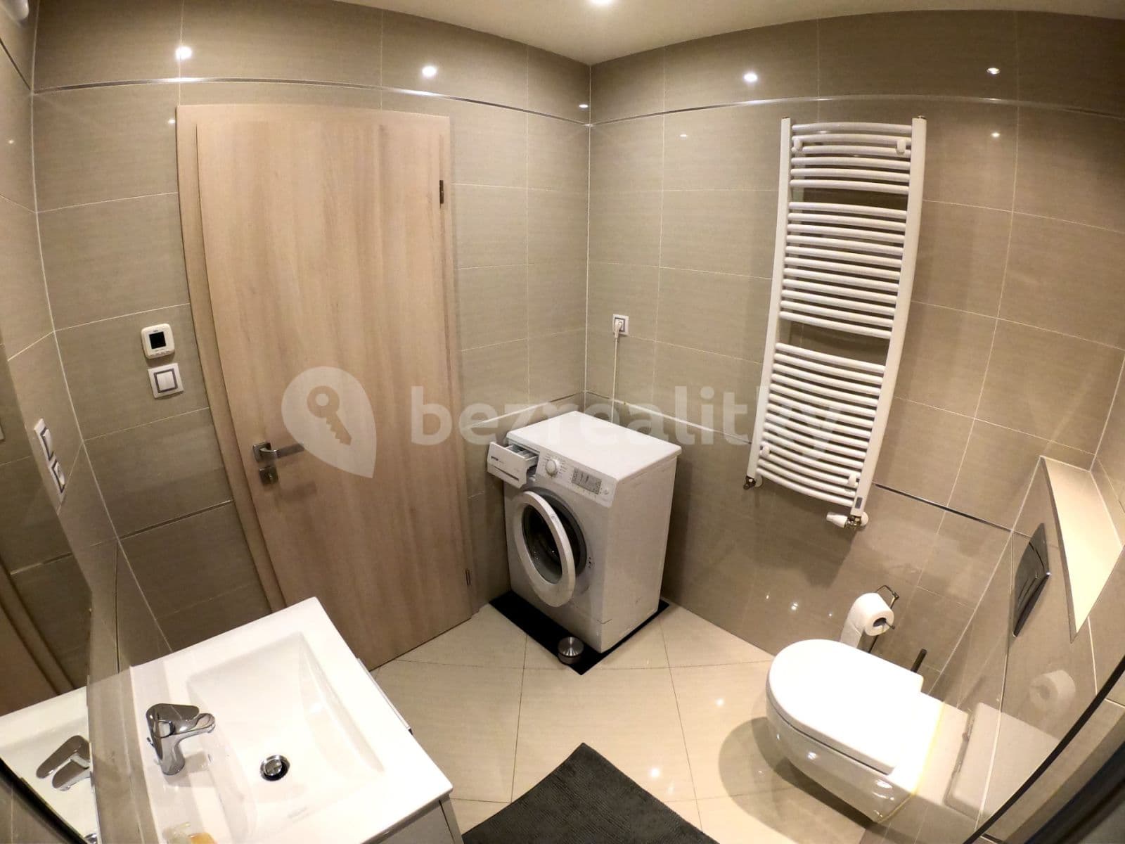 Pronájem bytu 1+kk 37 m², Olšanská, Praha, Praha Pronájem bytu 1+kk 37 m², Olšanská, Praha, Praha