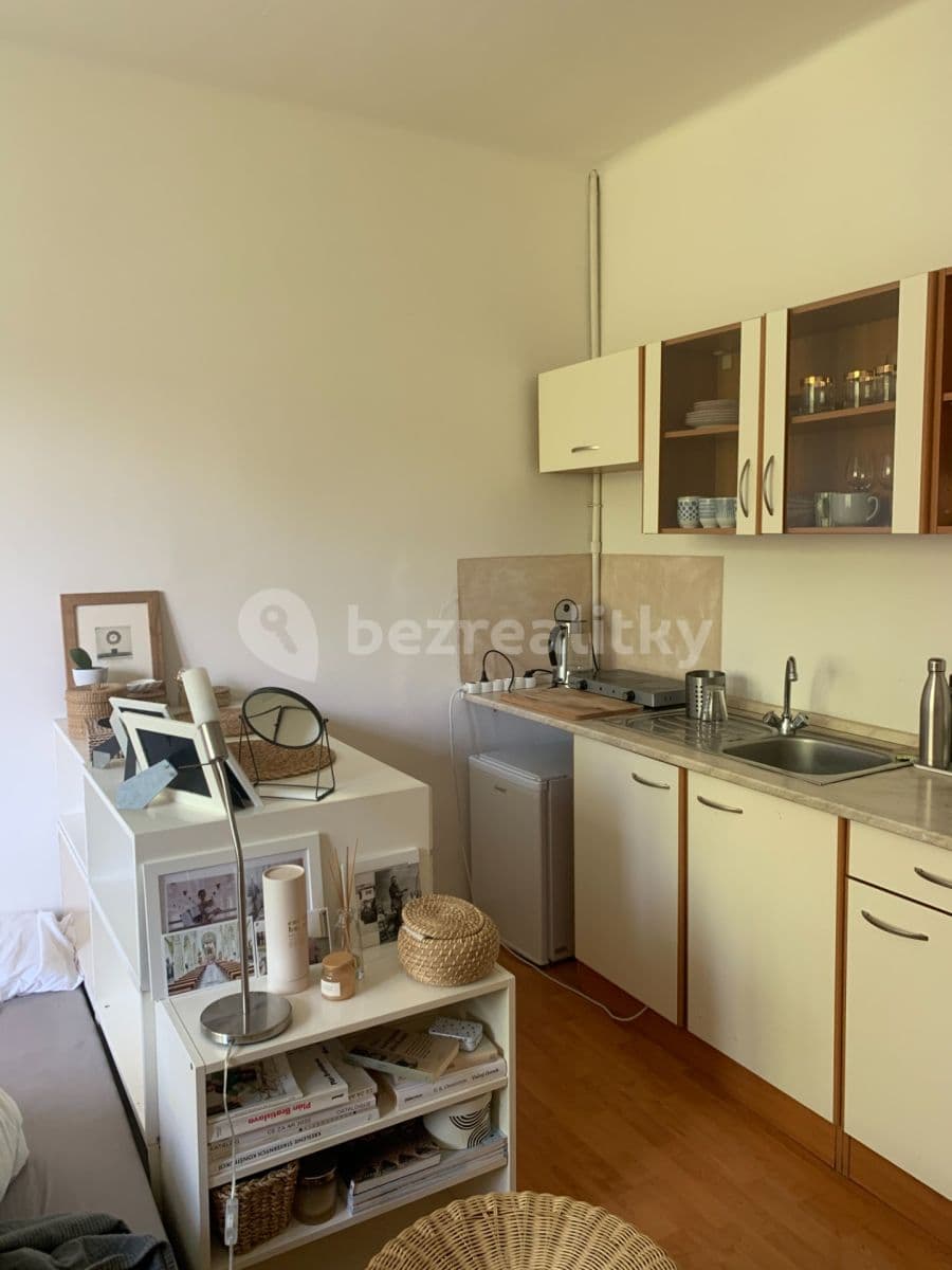 Pronájem bytu 1+kk 28 m², Ve Struhách, Praha, Praha Pronájem bytu 1+kk 28 m², Ve Struhách, Praha, Praha