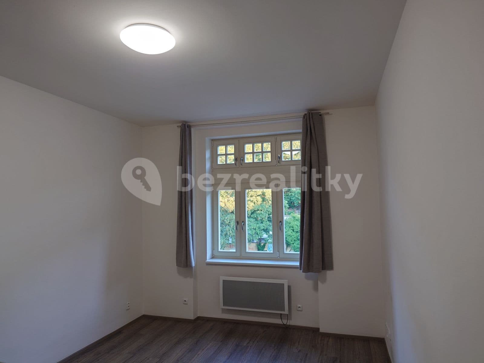 Pronájem bytu Garsoniéra 28 m², Erbenova, Praha, Praha Pronájem bytu Garsoniéra 28 m², Erbenova, Praha, Praha