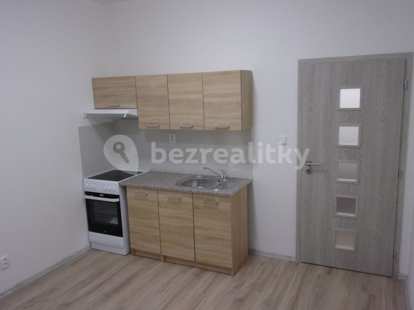 Pronájem bytu 1+kk 21 m², Slepá, Milovice, Středočeský kraj Pronájem bytu 1+kk 21 m², Slepá, Milovice, Středočeský kraj