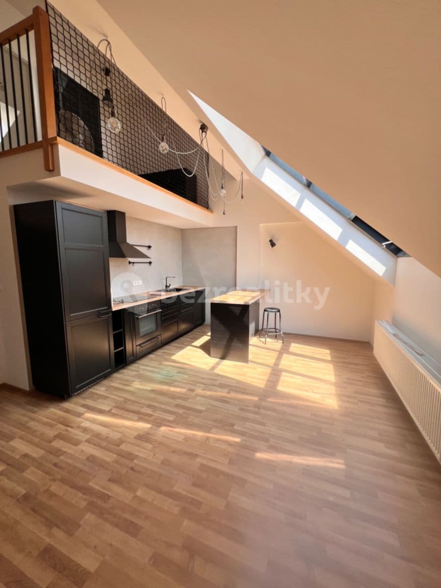 Pronájem bytu 3+kk 70 m², 28. pluku, Praha, Praha Pronájem bytu 3+kk 70 m², 28. pluku, Praha, Praha