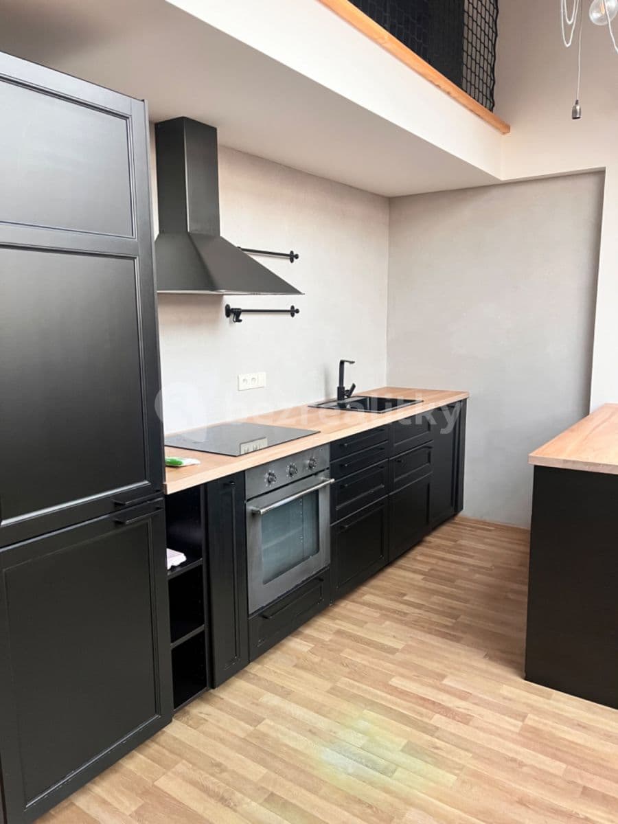 Pronájem bytu 3+kk 70 m², 28. pluku, Praha, Praha Pronájem bytu 3+kk 70 m², 28. pluku, Praha, Praha