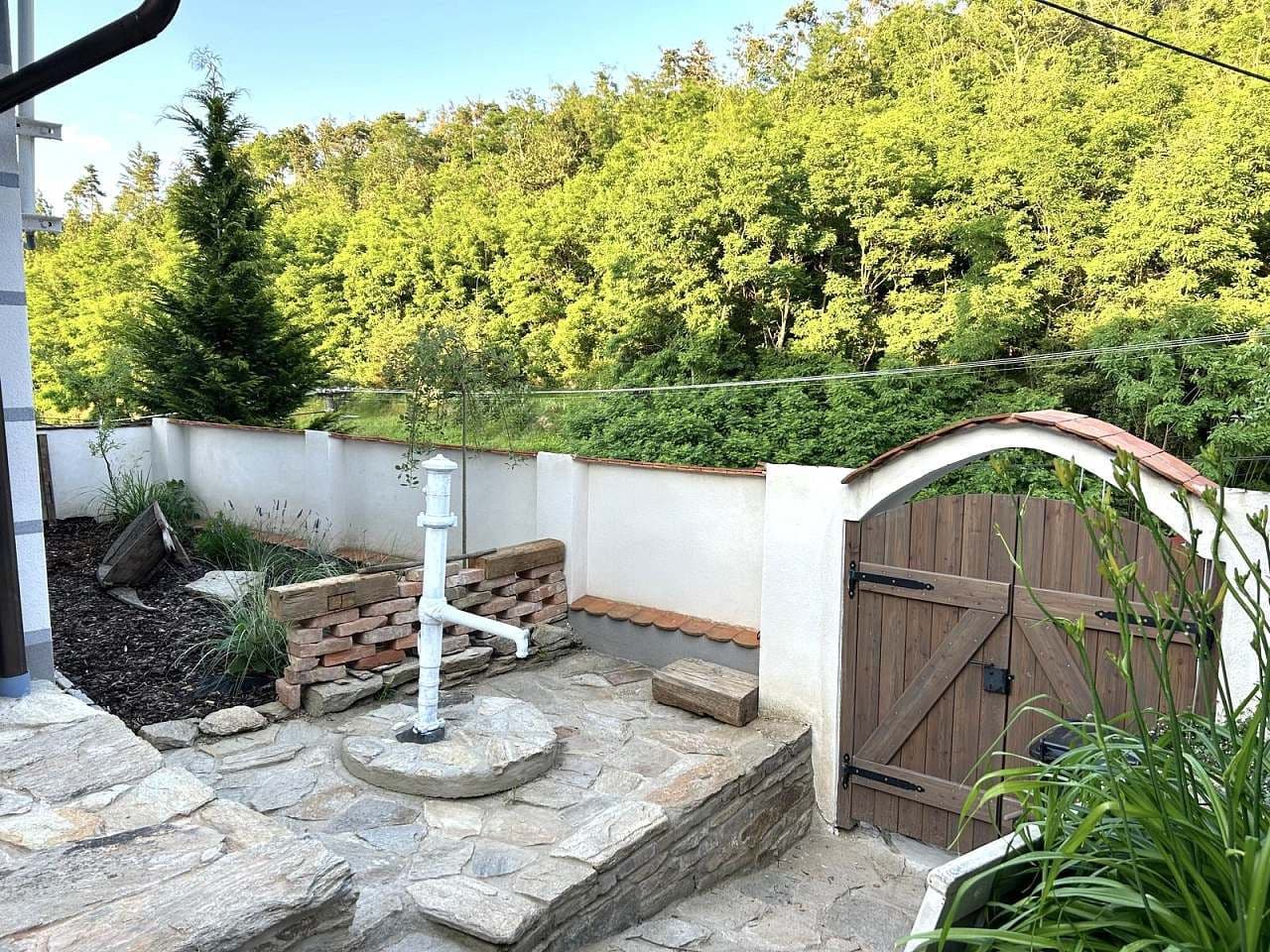 Pronájem chaty, chalupy, Hluboké Mašůvky, Jihomoravský kraj Pronájem chaty, chalupy, Hluboké Mašůvky, Jihomoravský kraj