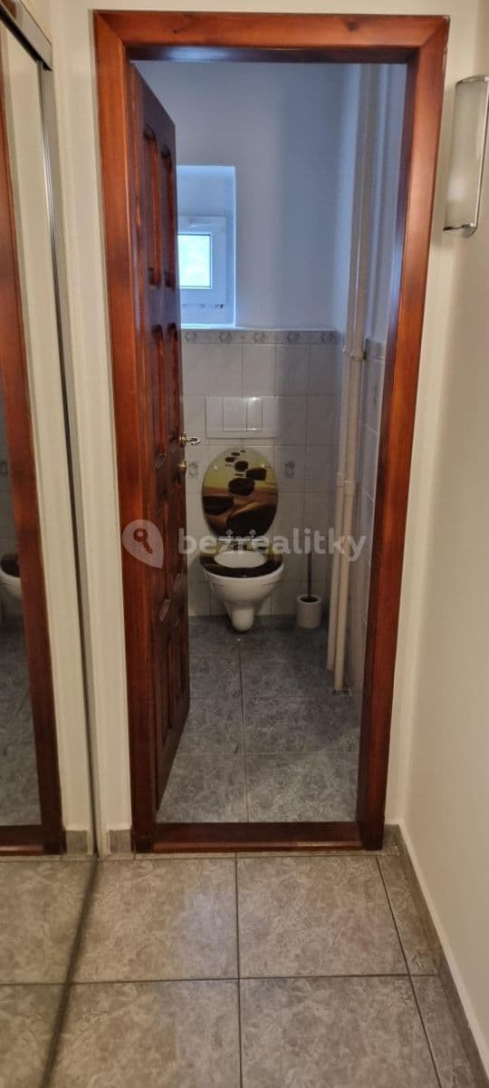 Pronájem bytu 2+1 71 m², 28. pluku, Praha, Praha Pronájem bytu 2+1 71 m², 28. pluku, Praha, Praha