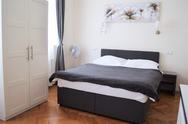 Pronájem bytu 20 m², Orebitská, Praha, Praha Pronájem bytu 20 m², Orebitská, Praha, Praha
