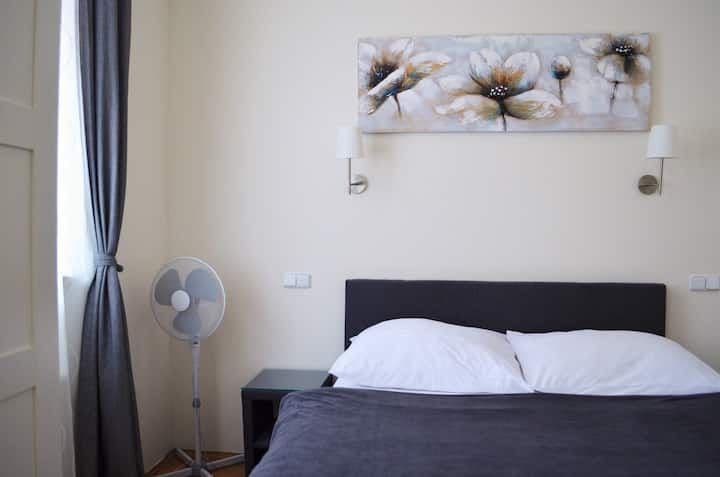 Pronájem bytu 20 m², Orebitská, Praha, Praha Pronájem bytu 20 m², Orebitská, Praha, Praha