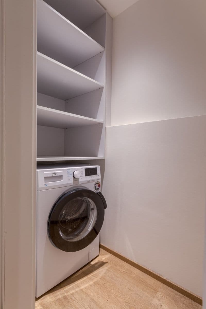 Pronájem bytu 2+kk 54 m², U Lihovaru, Praha, Praha Pronájem bytu 2+kk 54 m², U Lihovaru, Praha, Praha