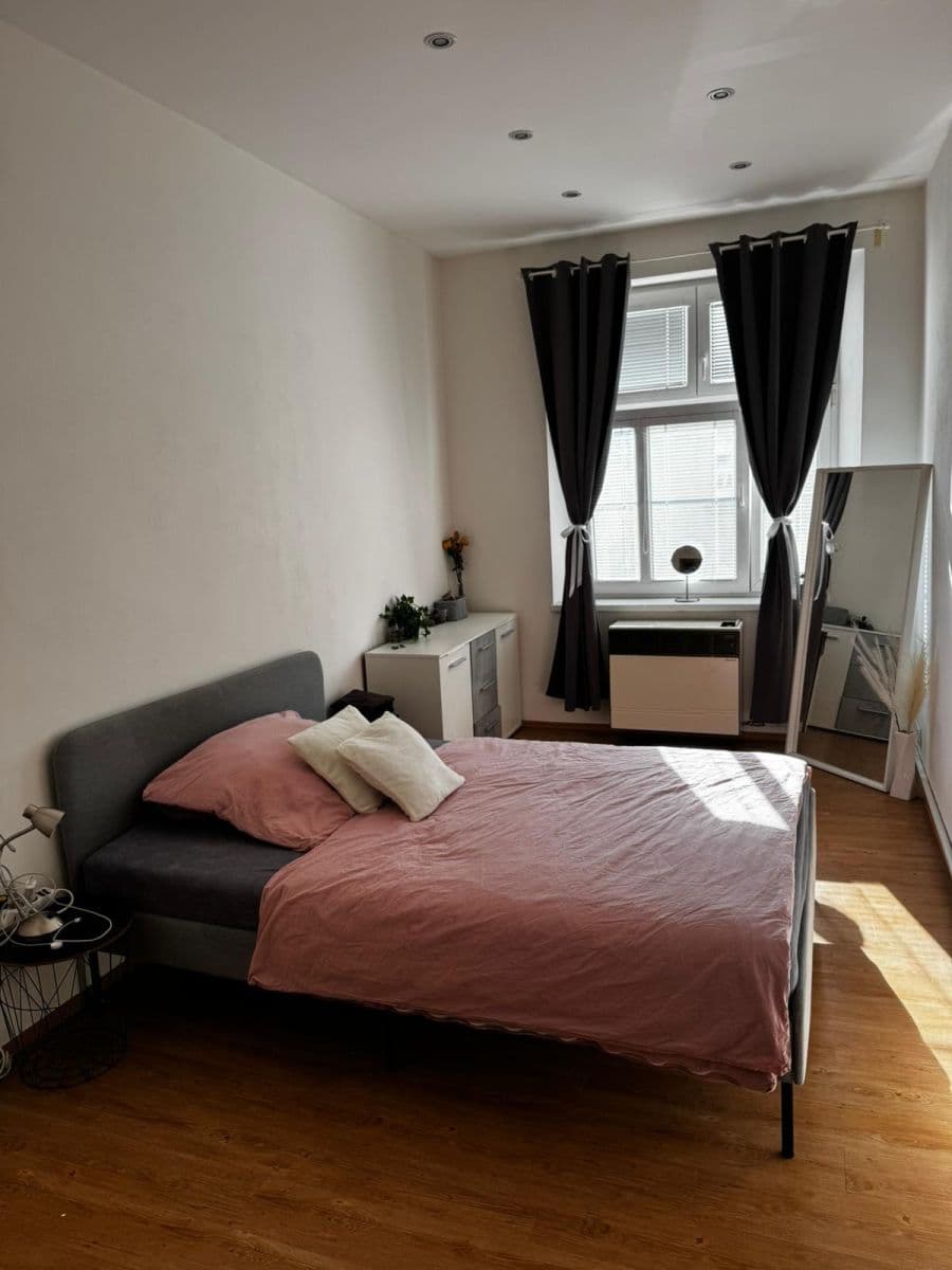 Pronájem bytu 2+kk 45 m², Zelenky-Hajského, Praha, Praha Pronájem bytu 2+kk 45 m², Zelenky-Hajského, Praha, Praha