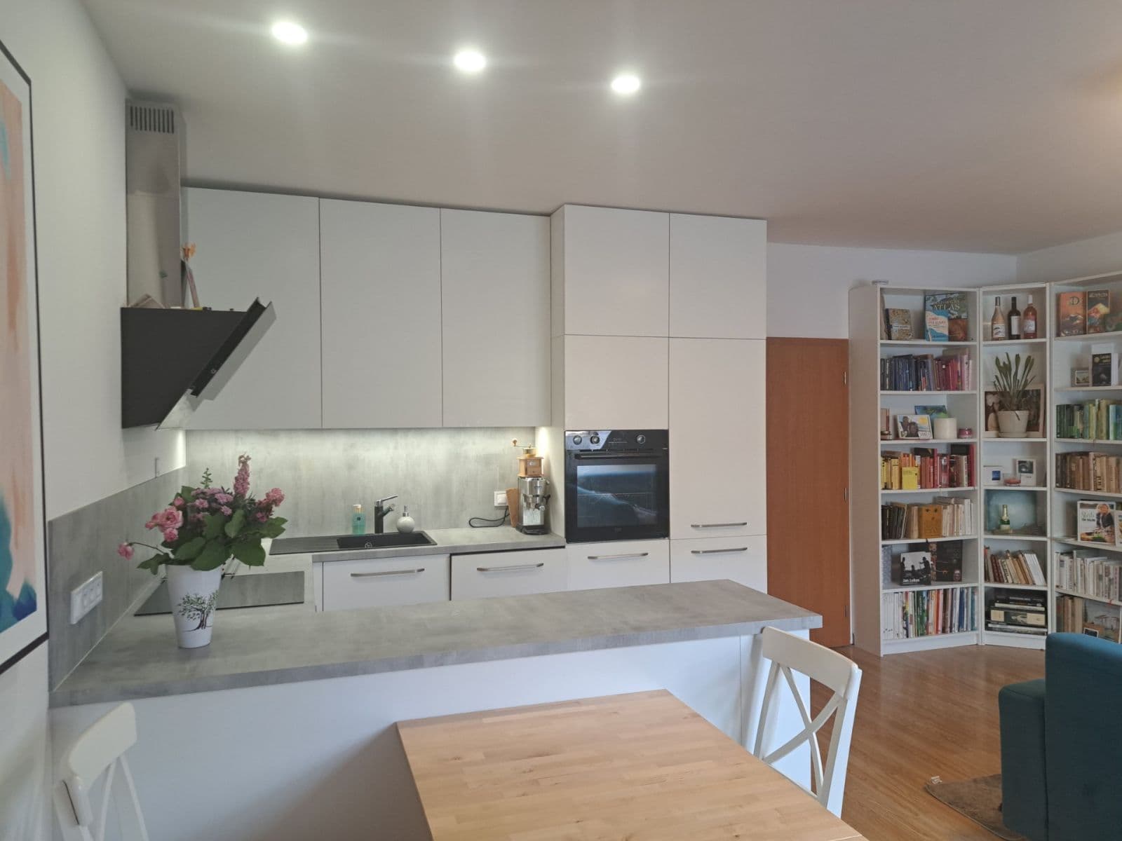 Pronájem bytu 2+kk 74 m², Loděnice, Středočeský kraj Pronájem bytu 2+kk 74 m², Loděnice, Středočeský kraj