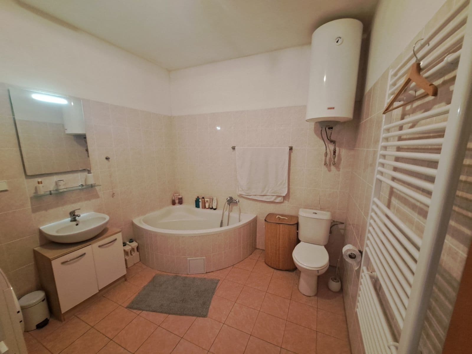 Pronájem bytu 2+kk 74 m², Loděnice, Středočeský kraj Pronájem bytu 2+kk 74 m², Loděnice, Středočeský kraj