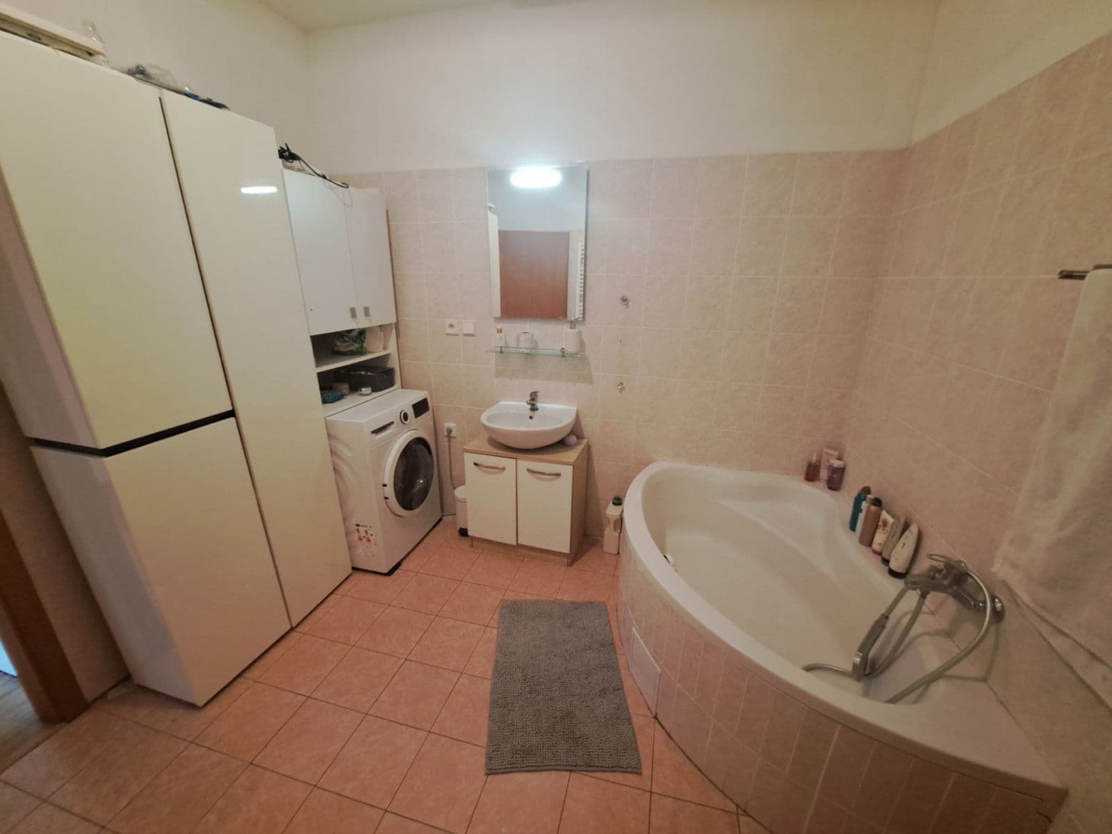 Pronájem bytu 2+kk 74 m², Loděnice, Středočeský kraj Pronájem bytu 2+kk 74 m², Loděnice, Středočeský kraj