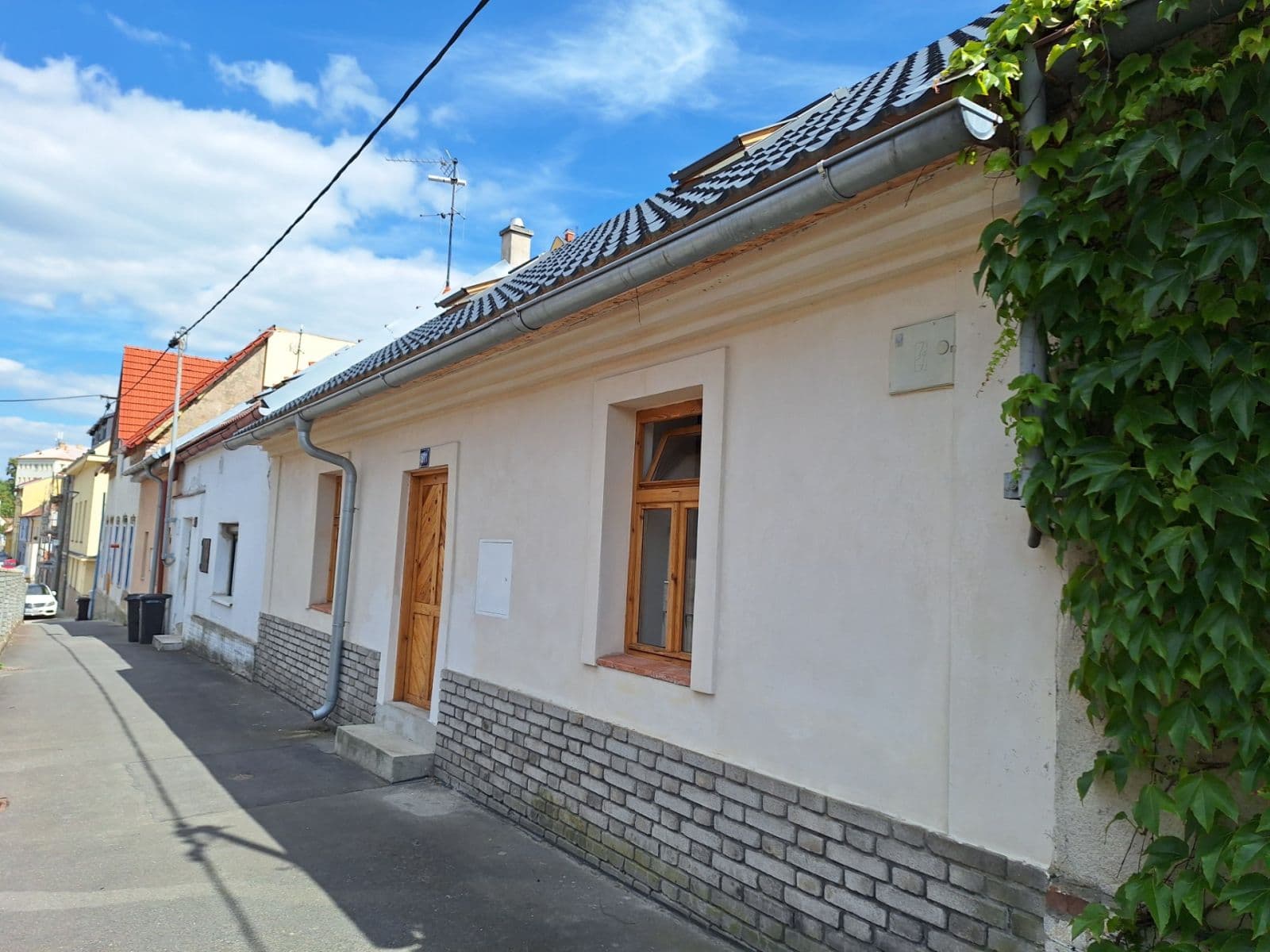 Pronájem domu 93 m², pozemek 50 m², V. Burgra, Kladno, Středočeský kraj Pronájem domu 93 m², pozemek 50 m², V. Burgra, Kladno, Středočeský kraj