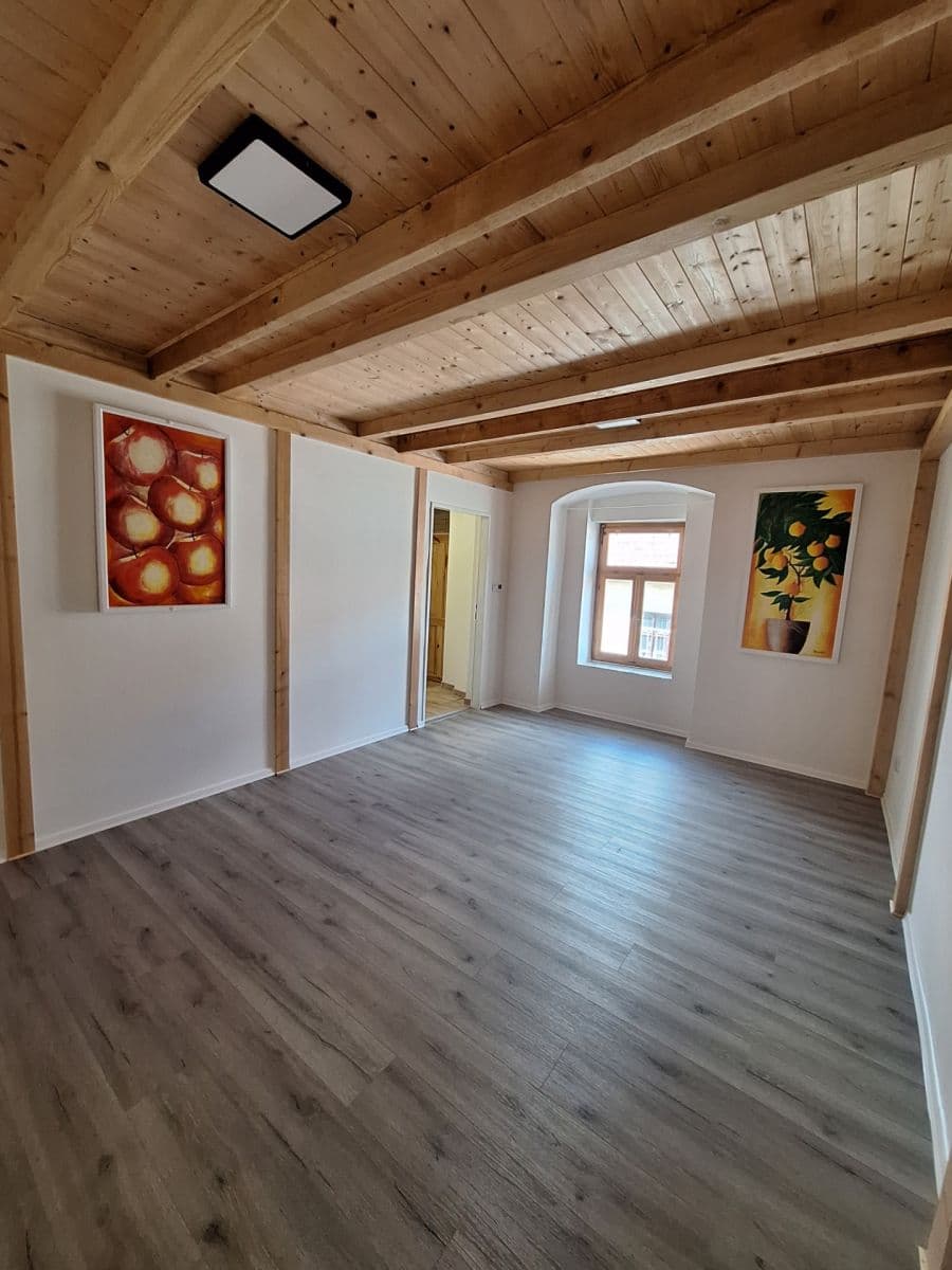 Pronájem domu 93 m², pozemek 50 m², V. Burgra, Kladno, Středočeský kraj Pronájem domu 93 m², pozemek 50 m², V. Burgra, Kladno, Středočeský kraj