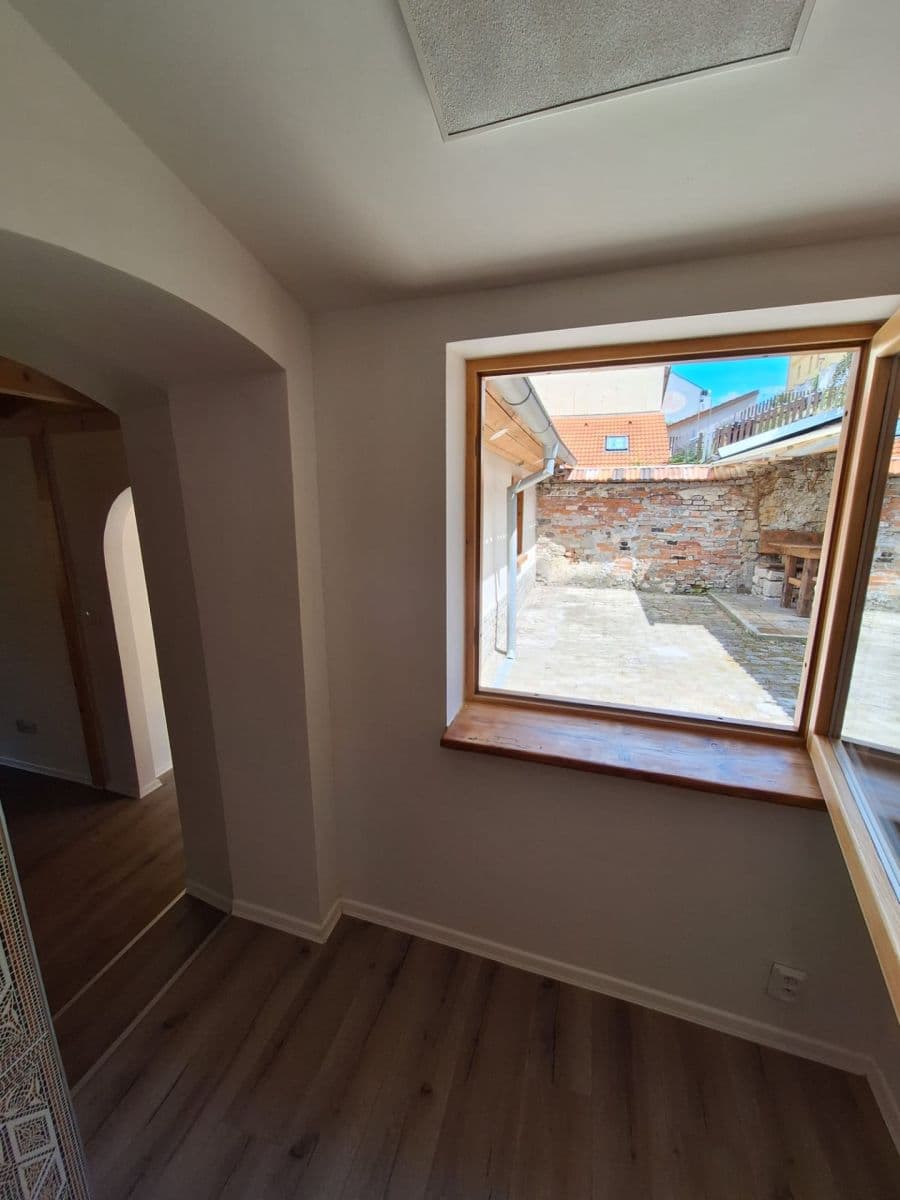 Pronájem domu 93 m², pozemek 50 m², V. Burgra, Kladno, Středočeský kraj Pronájem domu 93 m², pozemek 50 m², V. Burgra, Kladno, Středočeský kraj