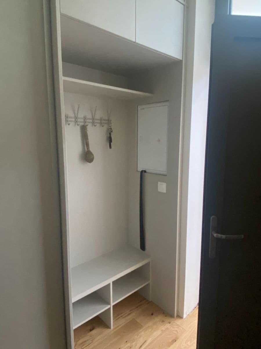 Pronájem bytu 1+kk 39 m², Na Valentince, Praha, Praha Pronájem bytu 1+kk 39 m², Na Valentince, Praha, Praha