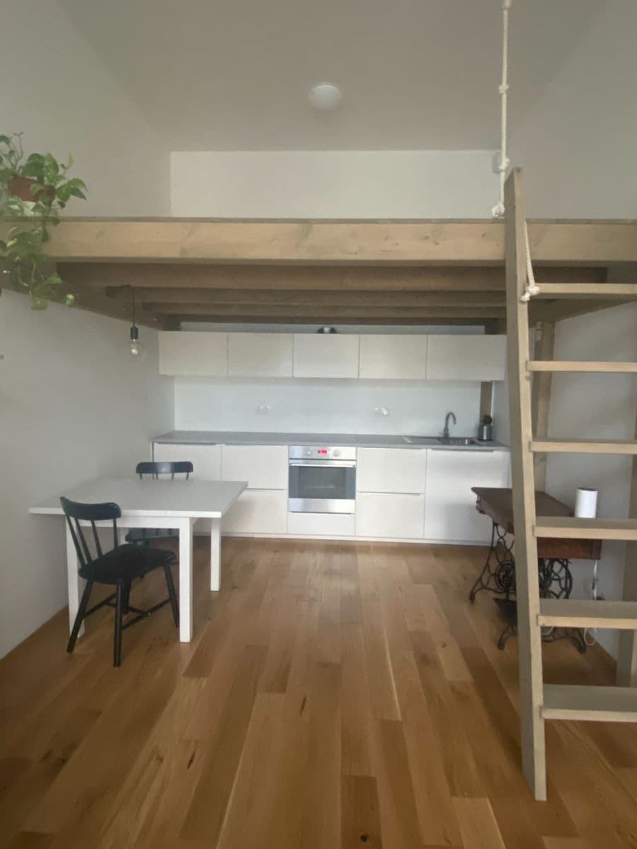 Pronájem bytu 1+kk 39 m², Na Valentince, Praha, Praha Pronájem bytu 1+kk 39 m², Na Valentince, Praha, Praha
