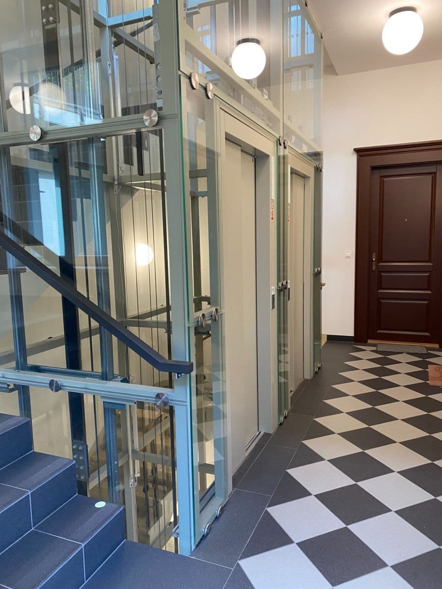 Pronájem bytu 1+kk 39 m², Na Valentince, Praha, Praha Pronájem bytu 1+kk 39 m², Na Valentince, Praha, Praha