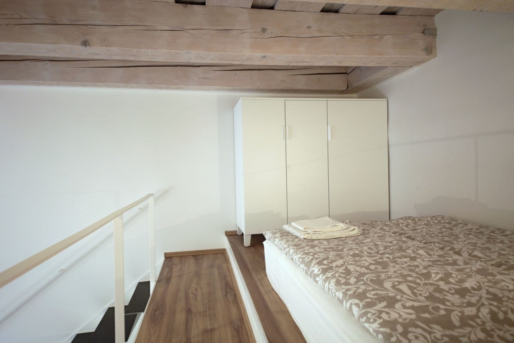 Pronájem bytu 37 m², Prvního pluku, Praha, Praha Pronájem bytu 37 m², Prvního pluku, Praha, Praha