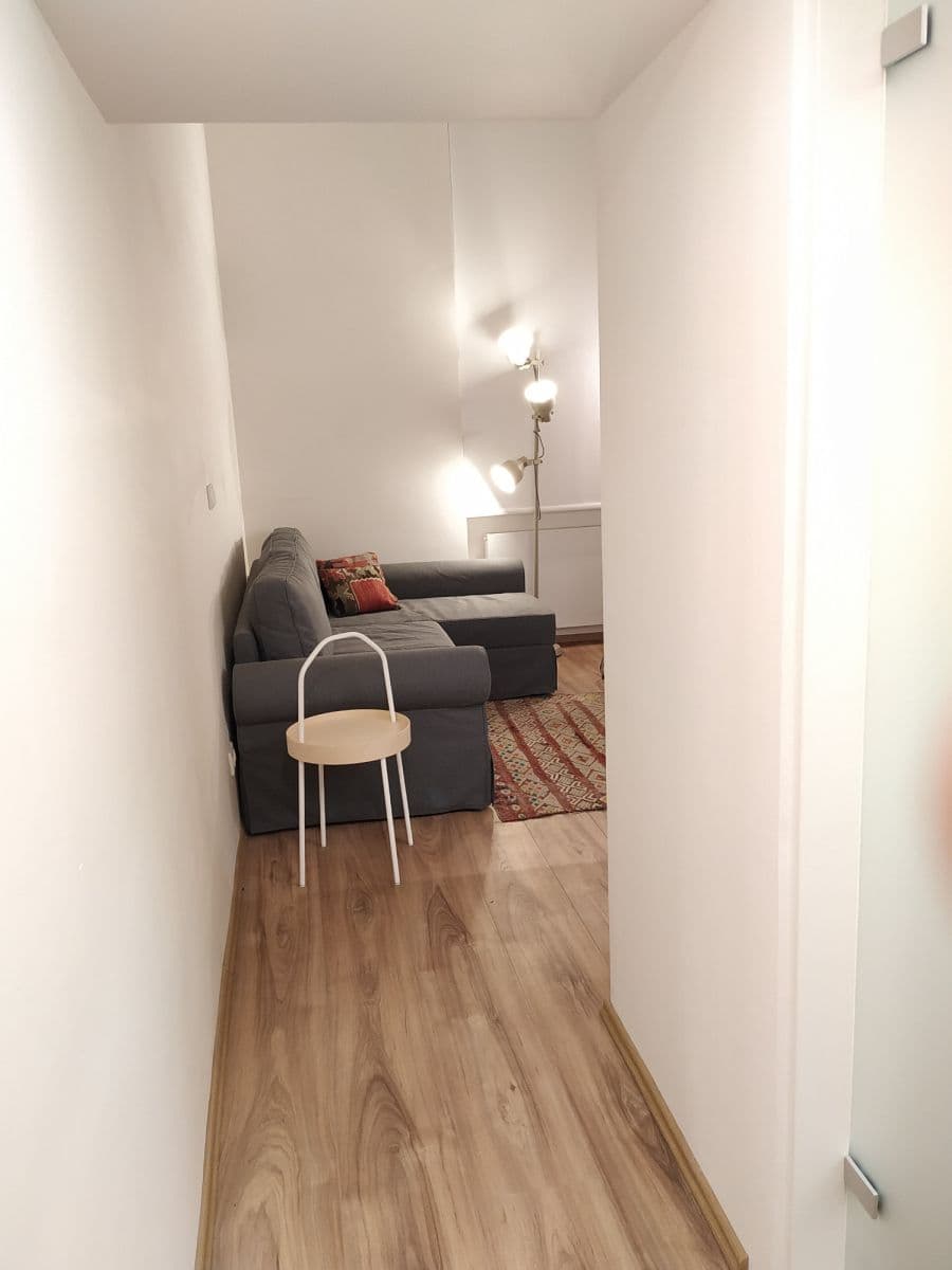 Pronájem bytu 37 m², Prvního pluku, Praha, Praha Pronájem bytu 37 m², Prvního pluku, Praha, Praha