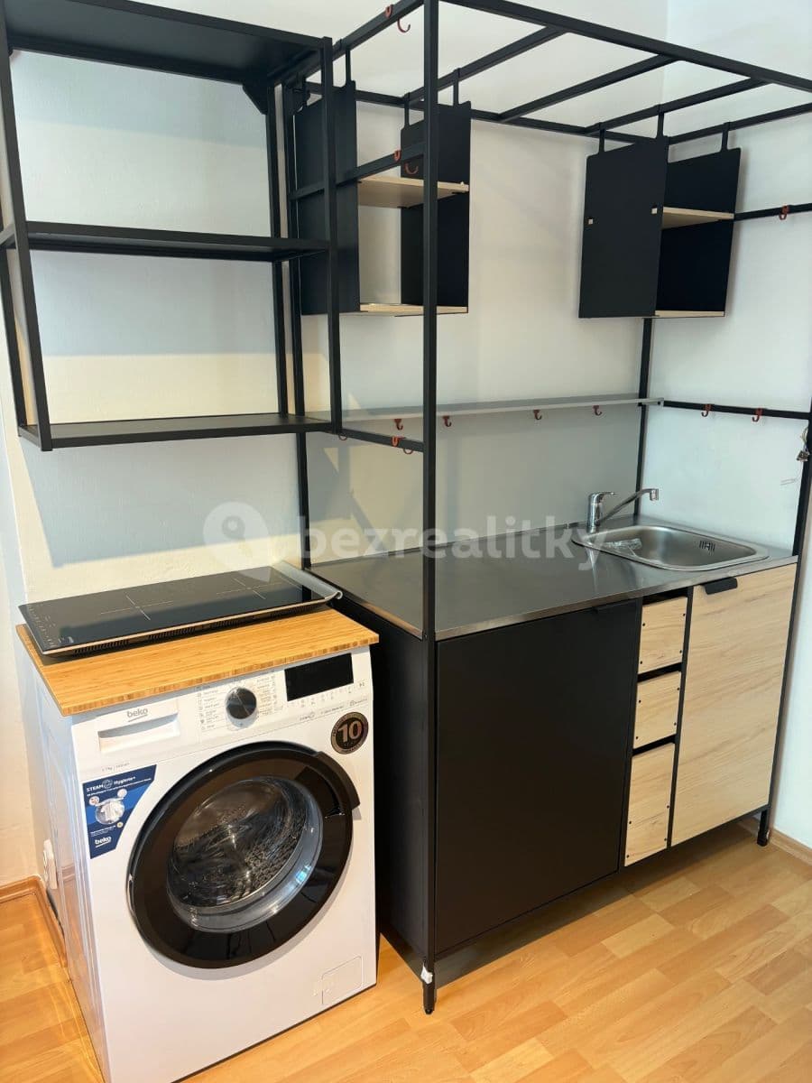 Pronájem bytu 1+kk 22 m², Františkovská, Liberec, Liberecký kraj Pronájem bytu 1+kk 22 m², Františkovská, Liberec, Liberecký kraj