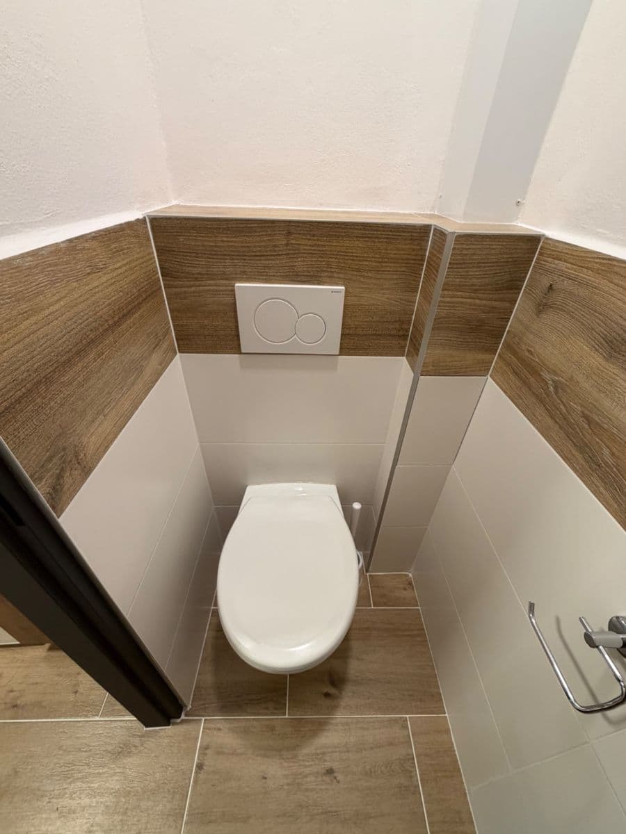 Pronájem bytu 1+kk 28 m², Ruská, Praha, Praha Pronájem bytu 1+kk 28 m², Ruská, Praha, Praha