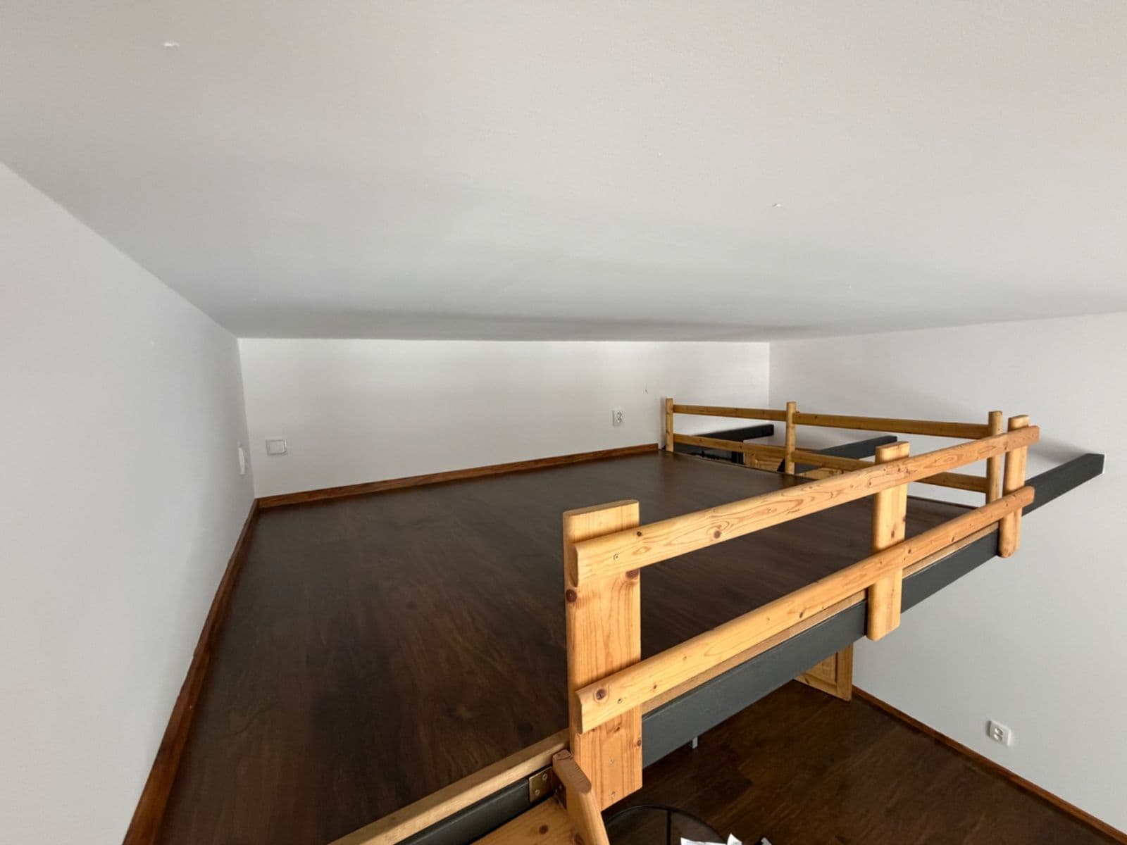 Pronájem bytu 1+kk 28 m², Ruská, Praha, Praha Pronájem bytu 1+kk 28 m², Ruská, Praha, Praha