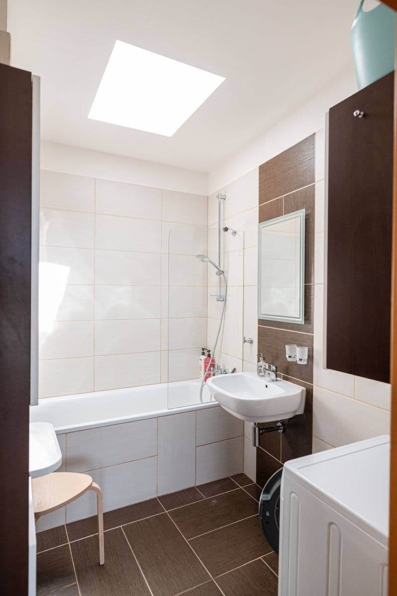Pronájem bytu 60 m², U Průhonu, Praha, Praha Pronájem bytu 60 m², U Průhonu, Praha, Praha