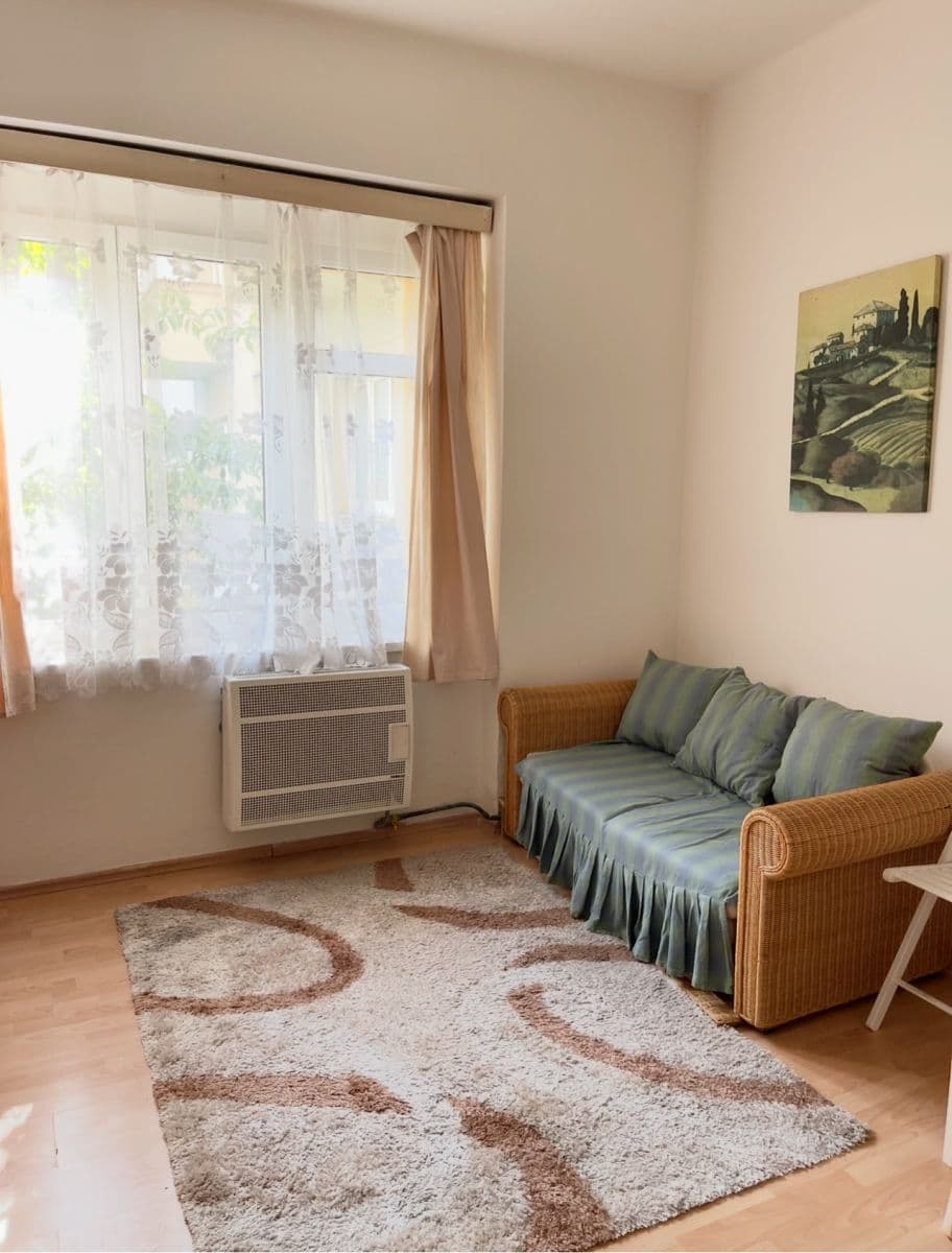 Pronájem bytu 1+kk 25 m², Krátká, Praha, Praha Pronájem bytu 1+kk 25 m², Krátká, Praha, Praha