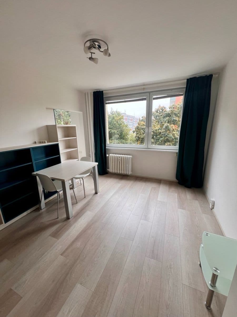 Pronájem bytu 1+kk 32 m², Pejevové, Praha, Praha Pronájem bytu 1+kk 32 m², Pejevové, Praha, Praha