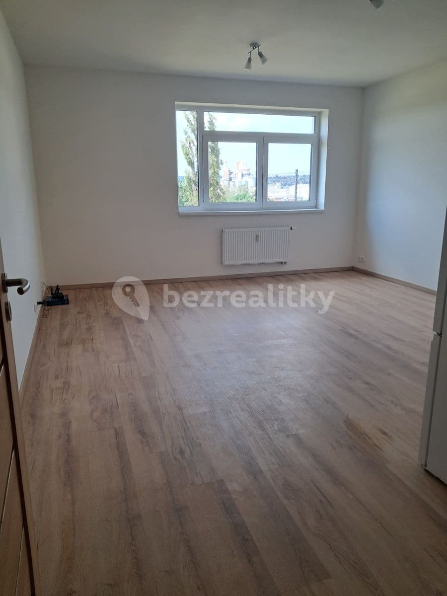 Pronájem bytu 1+kk 32 m², Lubenská, Rakovník, Středočeský kraj Pronájem bytu 1+kk 32 m², Lubenská, Rakovník, Středočeský kraj