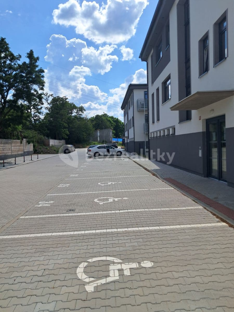 Pronájem bytu 1+kk 32 m², Lubenská, Rakovník, Středočeský kraj Pronájem bytu 1+kk 32 m², Lubenská, Rakovník, Středočeský kraj